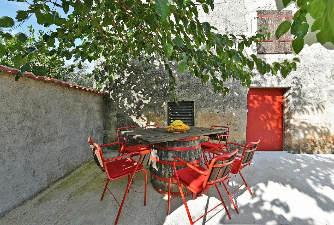 House Monteci 1378 Galižana Exterior foto